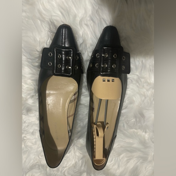 Burberry heels - Picture 1 of 9